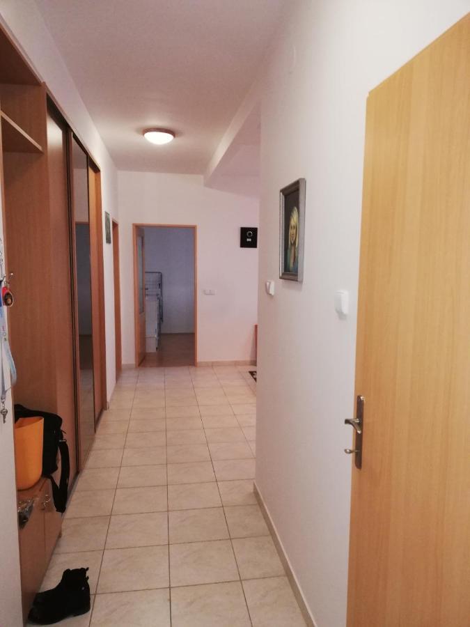 דירות Kojetín Plne Vybaveny Apartman Polni 1299 מראה חיצוני תמונה